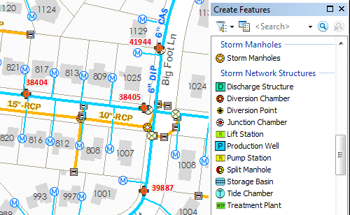 制图技术人员用于更新和编辑自来水公用设施数据的 ArcGIS 地图 制图技术人员用于更新和编辑自来水公用设施数据的 ArcGIS 地图